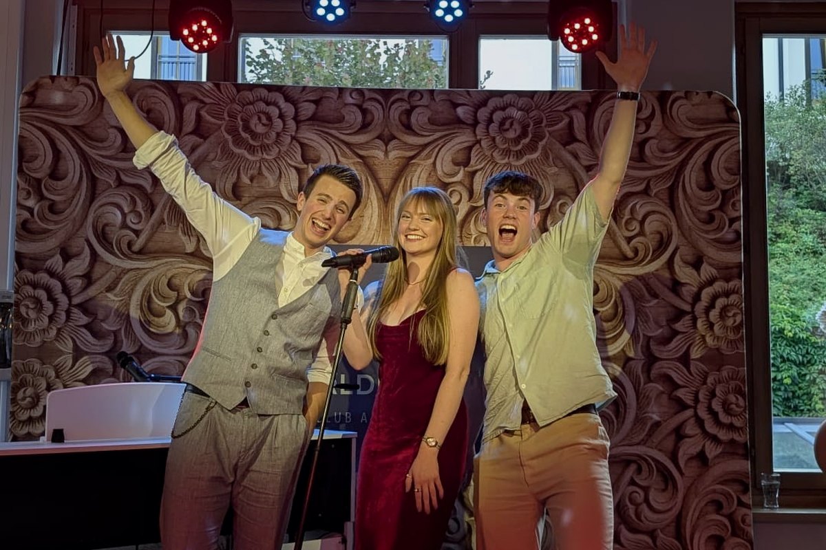 The Utopics performing at Aldiana Club Ampflwang